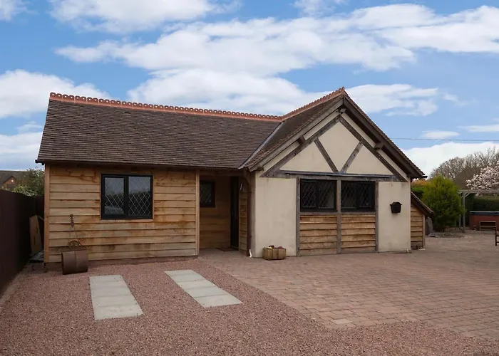 Herefordshire - Little Oak - Charming Cottage In Rural Location North Of Hereford - Sleeps 2 Guets - Ideal For A Cozy Trip Away - Hosted By Rentmyhouse